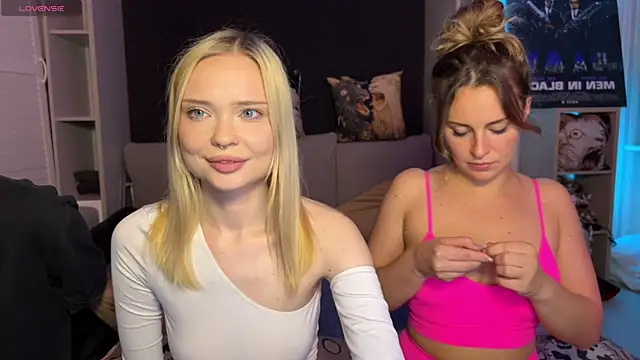 dollfromvenus online show from June 11, 9:44 pm