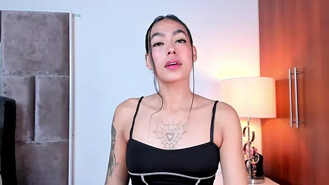 Nia Bunny online show from May 4, 1:04 pm