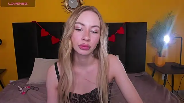 Diana Garrett online show from February 25, 9:08 am