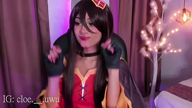 cloe  palmer online show from February 12, 12:40 pm