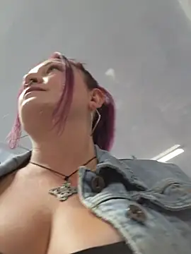 sophie banger online show from July 2, 9:21 pm