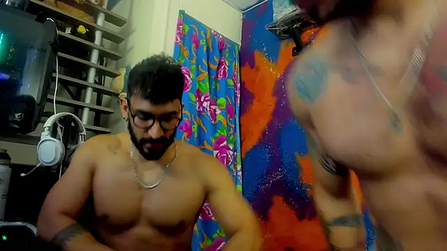 leondevereda online show from December 17, 1:33 am