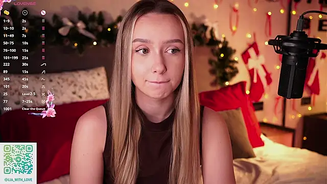 HollisBeckett online show from December 15, 2:28 am