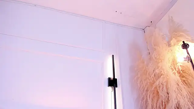 Alyssa Houston online show from April 29, 5:30 pm