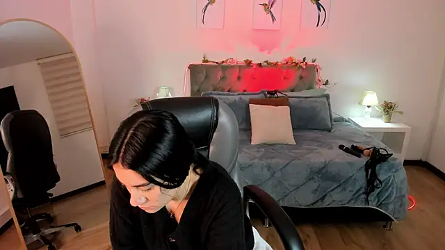 Icysweetcam online show from May 2, 11:35 am