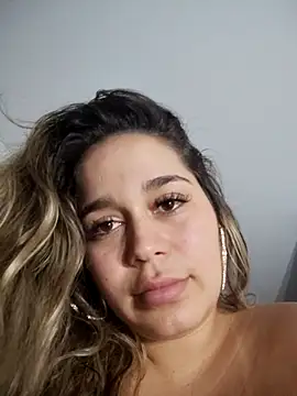 Snapshot of LaurenWelly_ chatting on October 19, 9:28 pm LaurenWelly online show from October 19, 9:28 pm