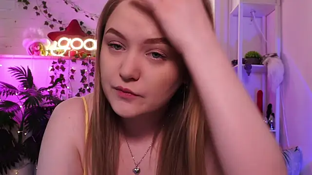 MonicaAsis online show from June 6, 6:14 pm