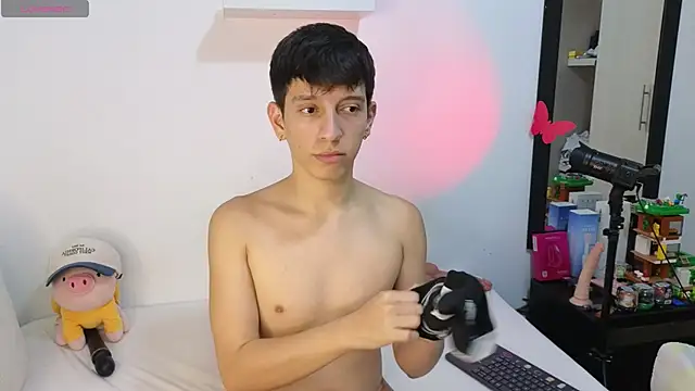 milky  boy  online show from April 26, 12:19 am