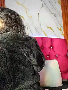 NINA 18 YEARS online show from October 23, 8:04 pm