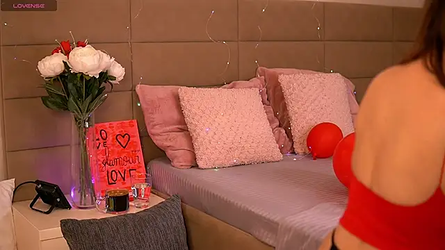 KyraCase online show from February 20, 6:53 pm