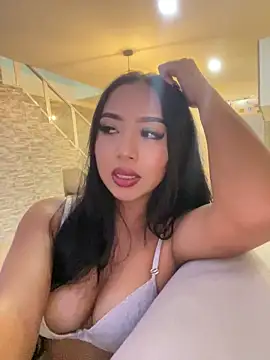 SOPHIACANDY19  online show from May 15, 11:29 pm