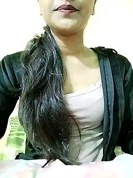 MISSQUEEN48 online show from January 8, 6:06 am