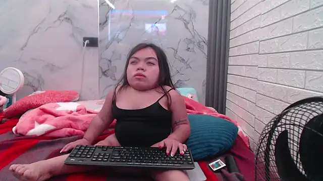 Michelle Brooks online show from October 16, 7:11 am