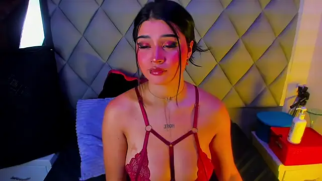 venusowen  online show from November 15, 3:57 pm