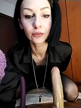 dahlia 82 online show from March 2, 9:27 am