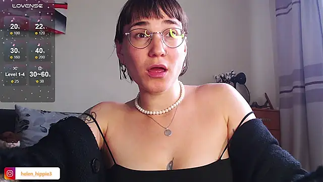 Snapshot of FoxRineHelen chatting on September 11, 4:07 pm FoxRineHelen online show from September 11, 4:07 pm