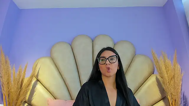 Isis Osman online show from July 11, 7:47 pm