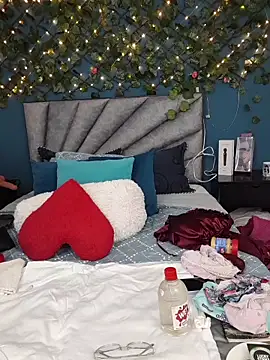 Grey Lorenz11 online show from March 6, 9:48 am