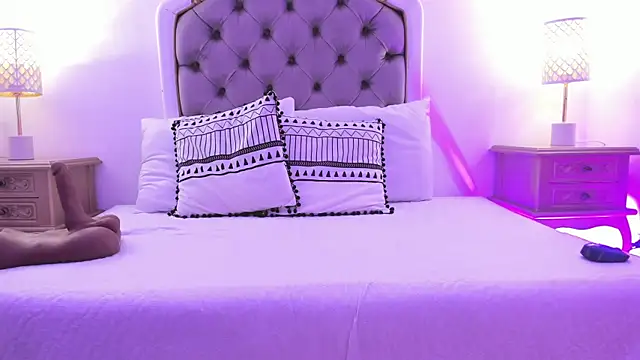 martina rivera  online show from March 17, 11:36 am