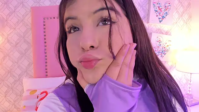 martina rivera  online show from March 7, 12:01 pm