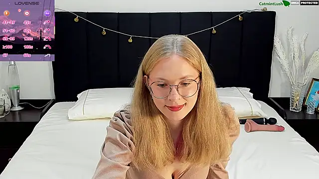 CatmintLush online show from June 21, 11:42 pm