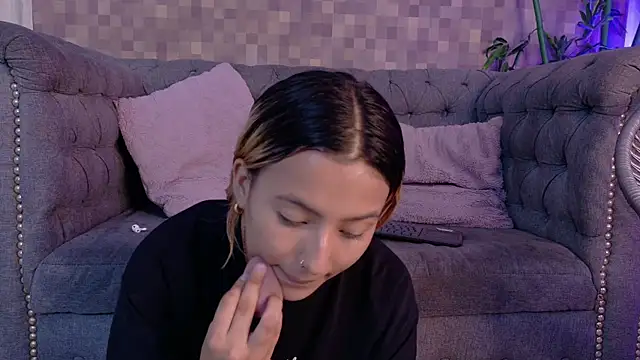 miranda villa online show from November 24, 1:02 pm