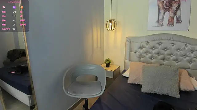 escarleth   online show from June 11, 1:52 pm