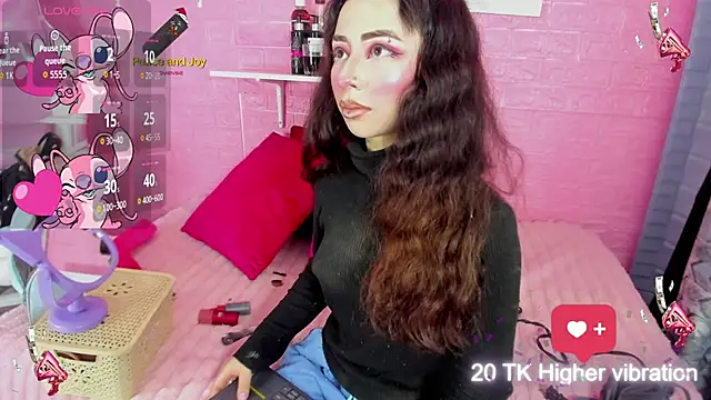 hanna  azumi online show from October 31, 3:41 am