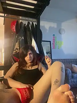 GwenCarreraX0 online show from June 18, 9:14 am