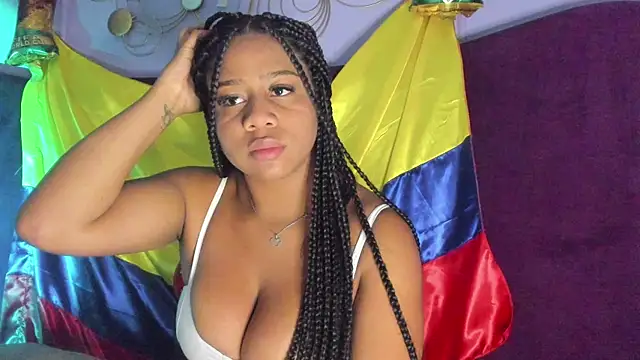 Sofi Fox  online show from June 20, 9:35 am
