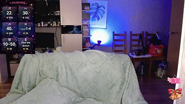 mischellemeow13 online show from April 22, 3:47 am