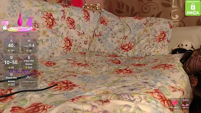  M i a    online show from November 10, 3:23 am