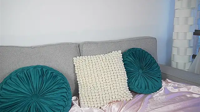 Megan Lim online show from September 24, 11:31 am