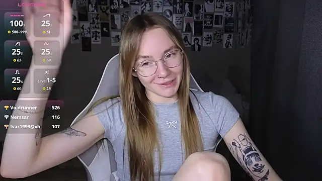 littlevildevil online show from May 11, 9:33 am