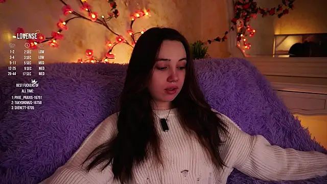 GillianDowdey online show from December 5, 3:28 am