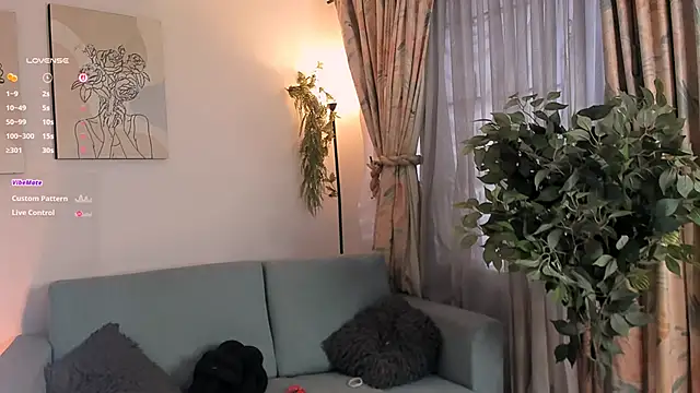 aisha bx online show from March 10, 1:04 pm