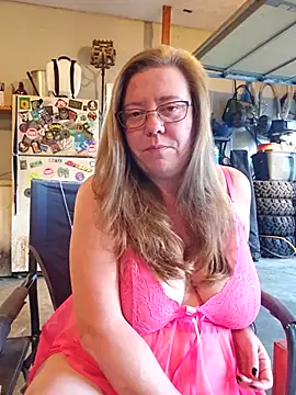 MsShelby40 online show from October 4, 10:36 pm