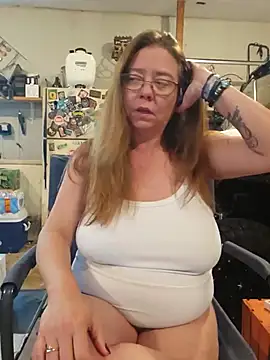 MsShelby40 online show from August 5, 5:41 pm