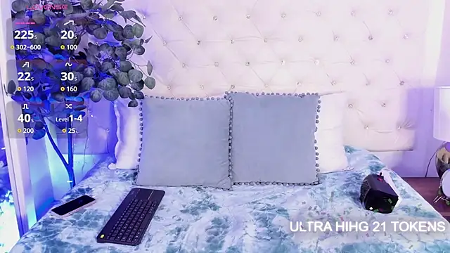 sophie pariss online show from July 29, 2:55 am
