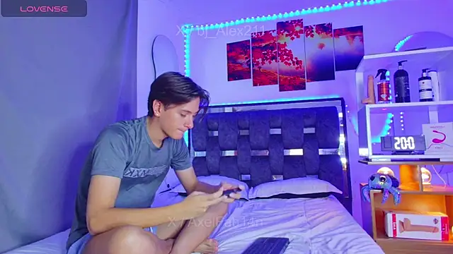 Alex and Fabian online show from June 15, 8:31 pm