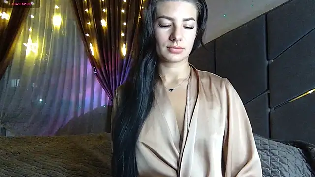 NessyStar online show from November 6, 6:47 pm