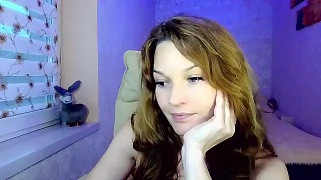 impossibleluna online show from July 9, 5:59 pm