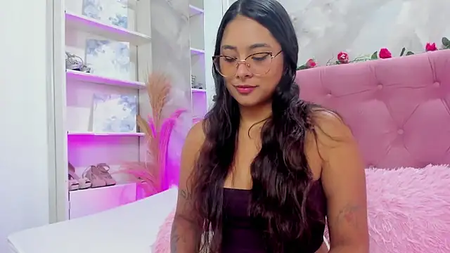 Snapshot of AnnaQueen_ chatting on September 29, 4:23 pm AnnaQueen online show from September 29, 4:23 pm