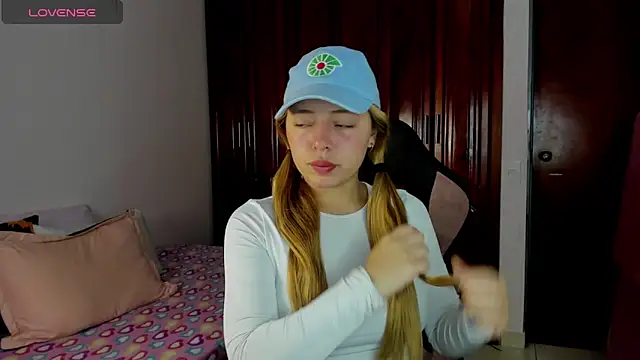 karla charloby online show from May 5, 2:53 pm