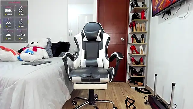 SophieBaker   online show from September 30, 1:33 am