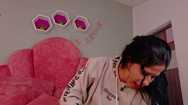 DulceAurora   online show from September 9, 12:10 am