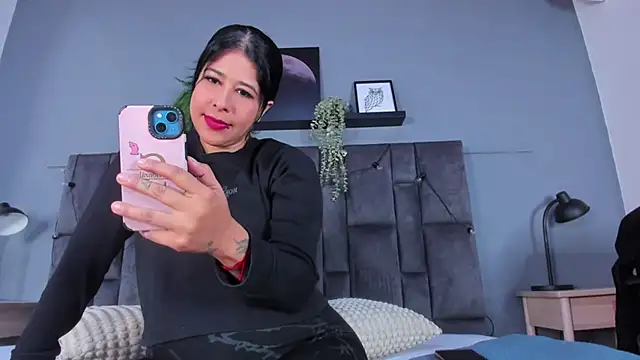 DulceAurora   online show from August 4, 3:01 am