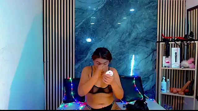 Isalombardi online show from November 30, 4:27 am