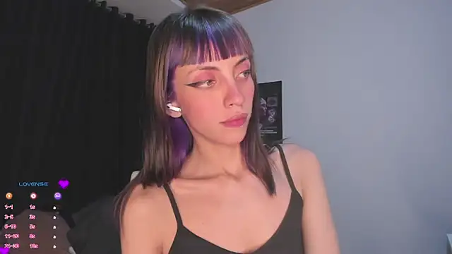 Snapshot of MiaGoth_ chatting on September 11, 2:34 am MiaGoth online show from September 11, 2:34 am