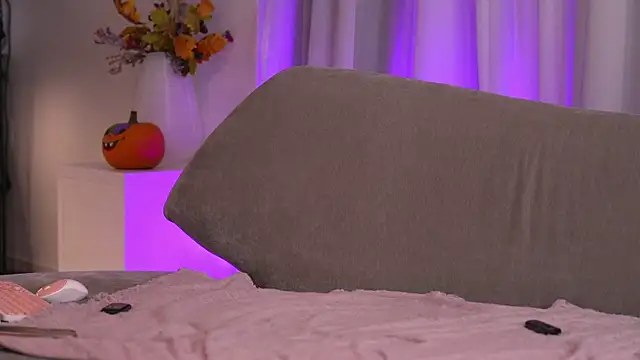 BelleSkye online show from December 4, 5:32 am